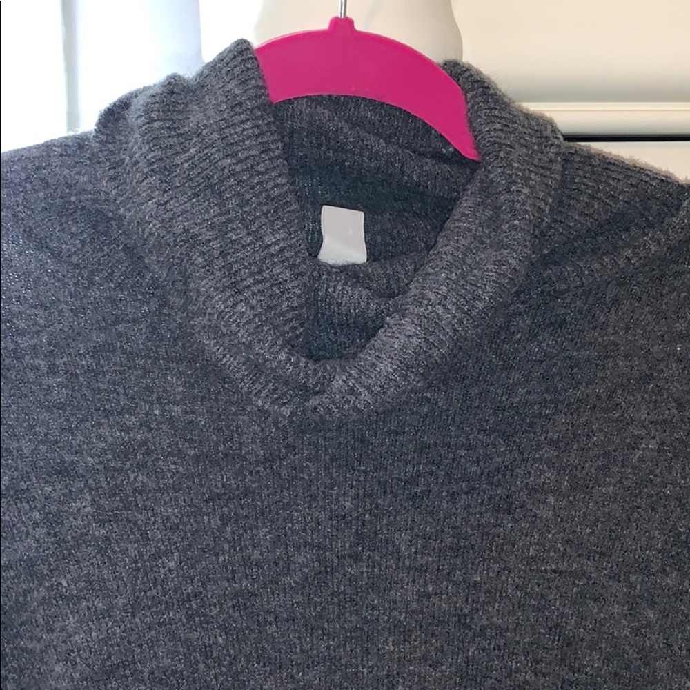 H&M Sweater🥇